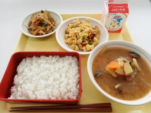 写真：12月19日（火曜）給食