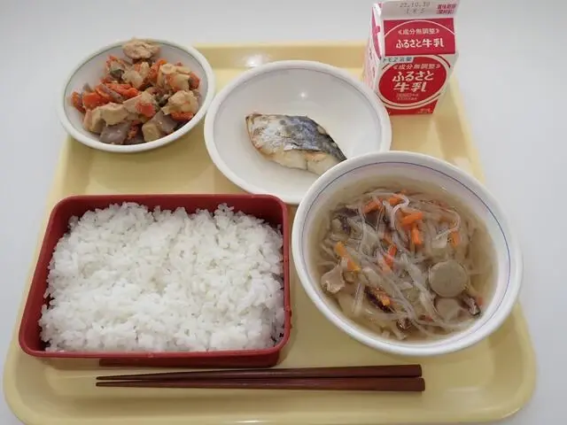 写真：10月18日（水曜）給食