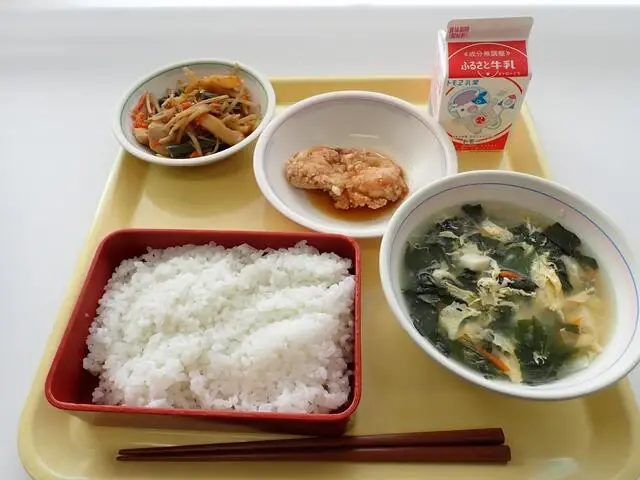 写真：10月24日（火曜）給食