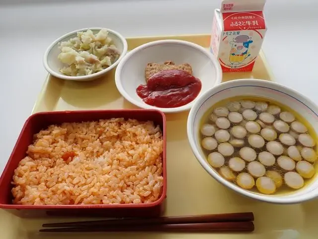 写真：10月31日（火曜）給食