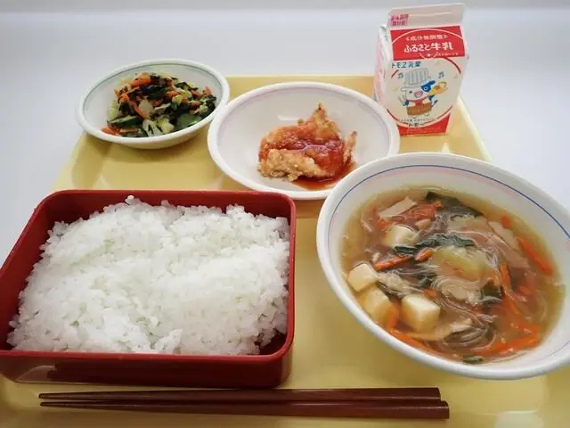 写真：11月7日（火曜）給食