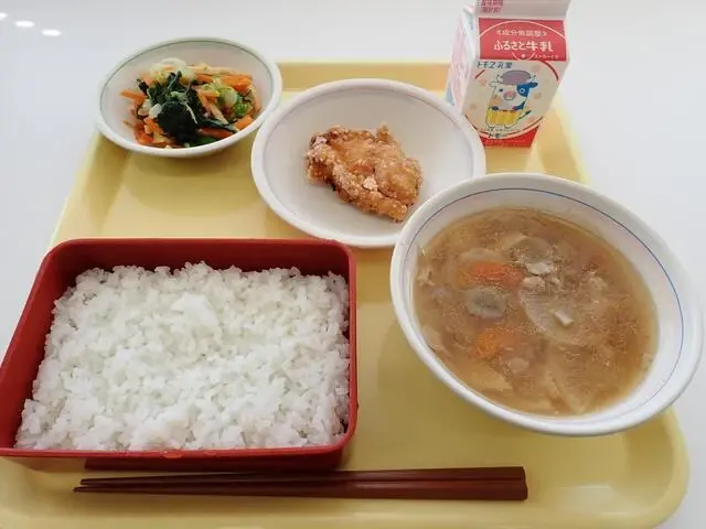写真：11月16日（木曜）給食