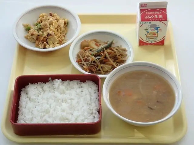 写真：12月4日（月曜）給食