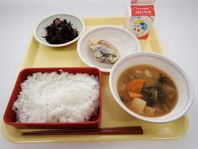 写真：12月5日（火曜）給食