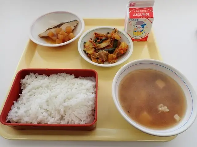 写真：10月26日（木曜）給食