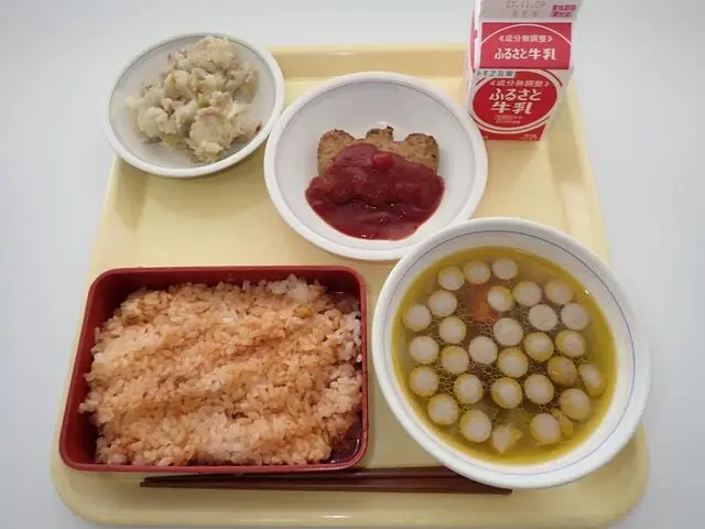 写真：10月30日（月曜）給食