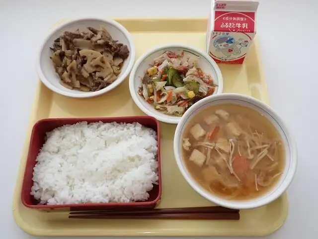 写真：10月3日（火曜）給食