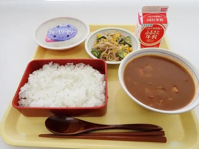 写真：10月10日（火曜）給食