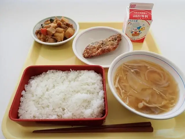 写真：10月17日（火曜）給食
