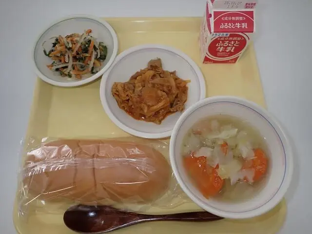 写真：11月15日（水曜）給食