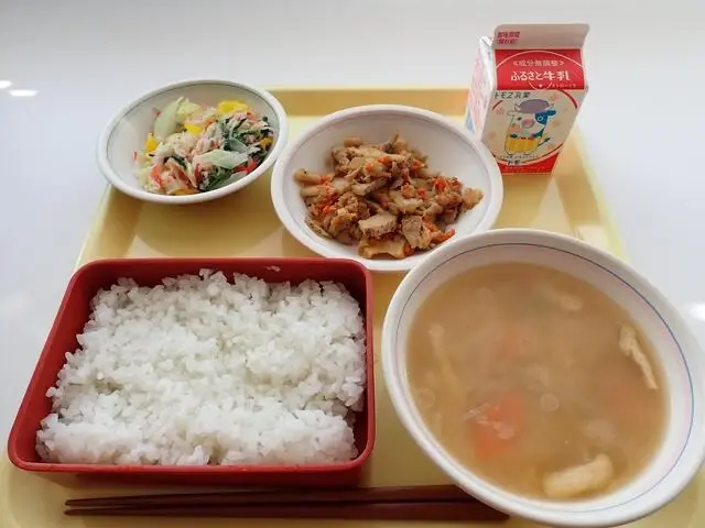 写真：11月9日（木曜）給食