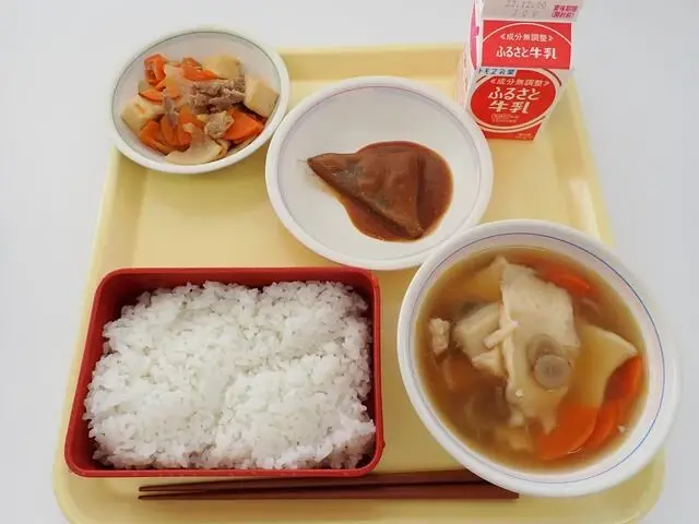 写真：12月8日（金曜）給食