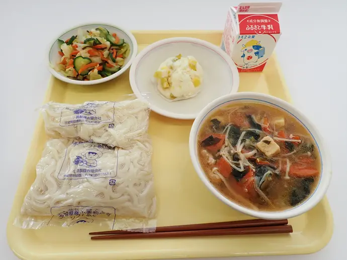 写真：2月8日（木曜）給食