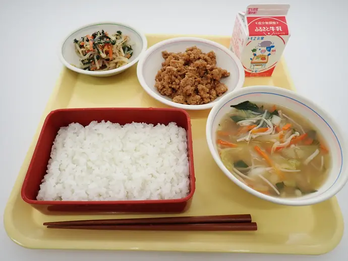 写真：2月1日（木曜）給食