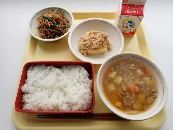 写真：4月22日（月曜）給食