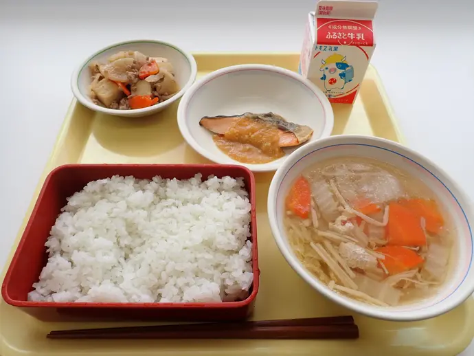 写真：4月16日（火曜）給食
