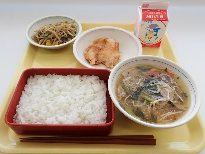 写真：4月15日（月曜）給食