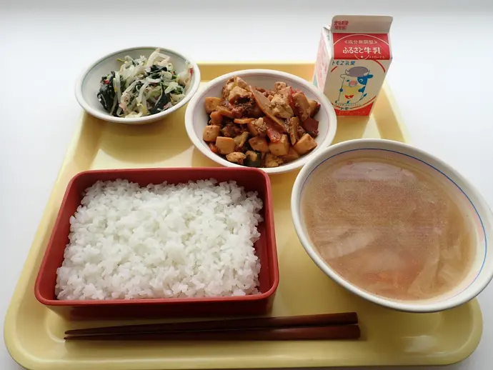 写真：4月18日（木曜）給食