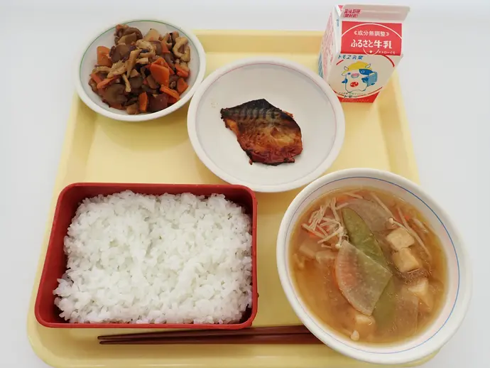 写真：5月8日（水曜）給食