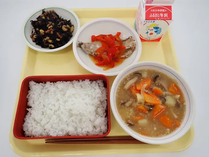 写真：5月13日（月曜）給食