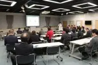 写真：成果報告の様子