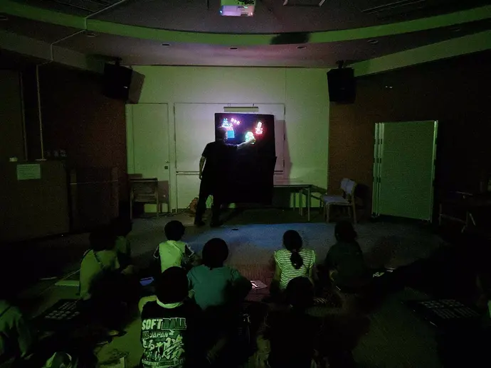 ブラックパネルシアターの様子