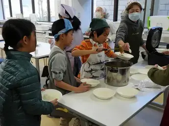 写真：盛り付けできるかな