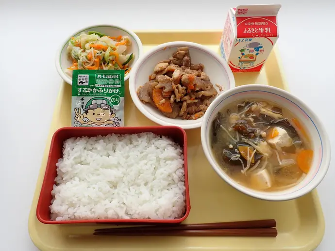 写真：10月3日（木曜）給食