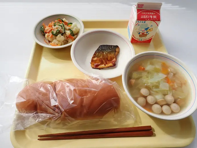 写真：10月22日（火曜）給食