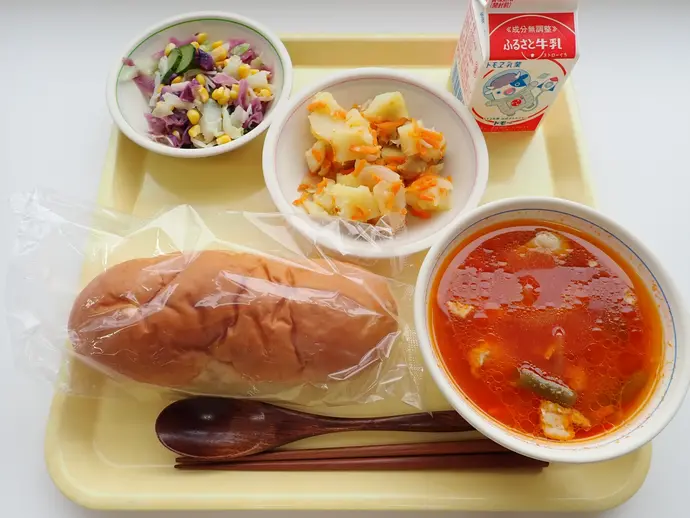 写真：10月29日（火曜）給食