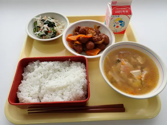 写真：10月1日（火曜）給食