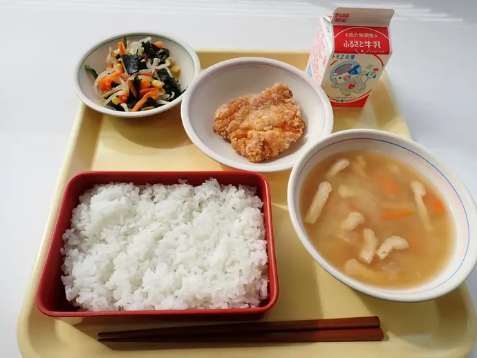 写真：10月22日(火曜)給食