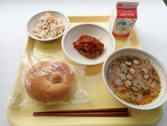 写真：11月12日（火曜）給食