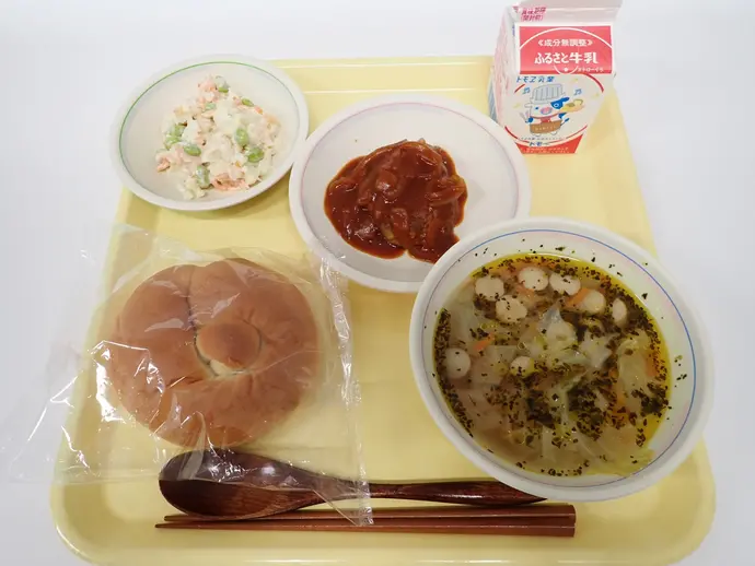 写真：11月15日（金曜）給食
