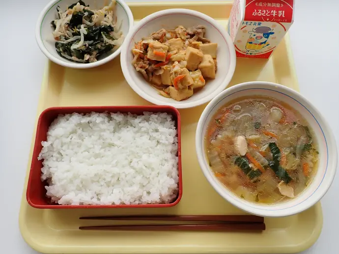 写真：11月5日（火曜）給食