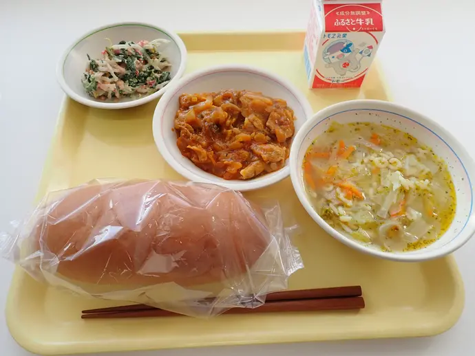 写真：12月3日（火曜）給食