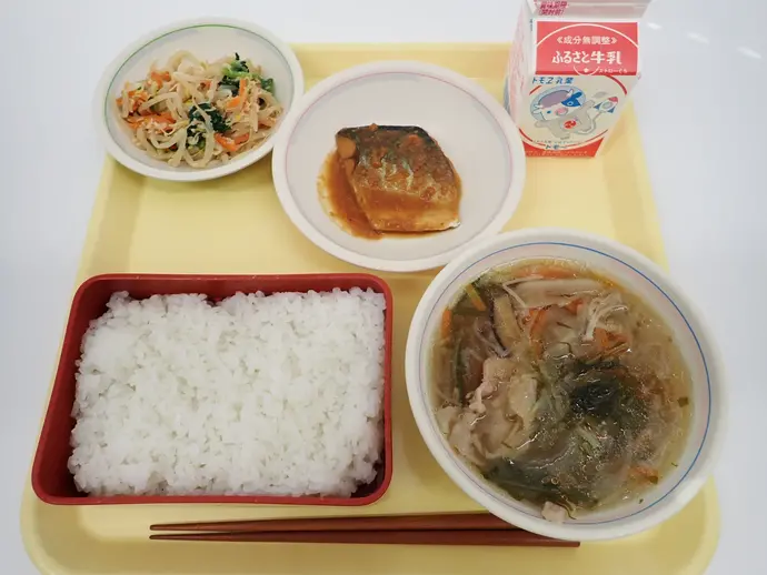 写真：12月4日（水曜）給食