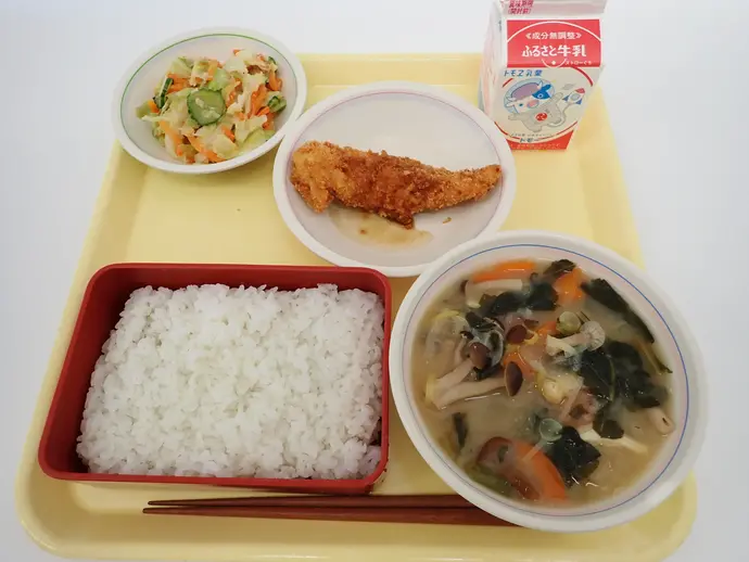 写真：12月9日（月曜）給食