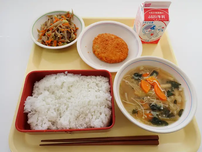 写真：12月10日（火曜）給食