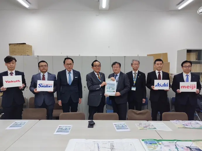 財務省へ要望書を提出する市長