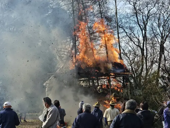 どんと焼きの写真