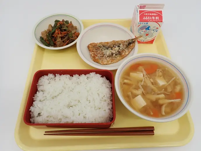 写真：2月25日（火曜）給食