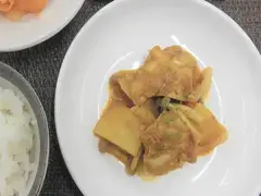 写真：鶏肉と野菜のタンドリー風煮