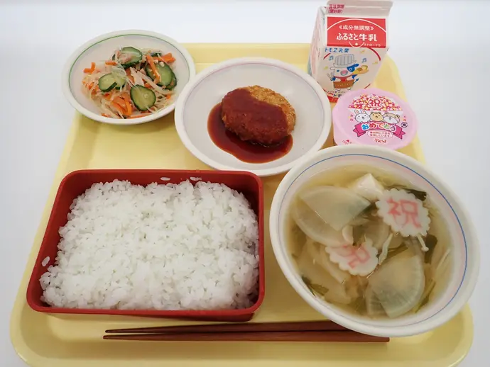 写真：4月22日（火曜）給食