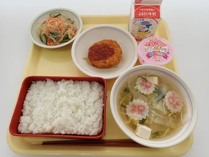 写真：4月10日（木曜）給食
