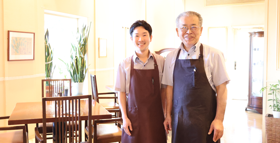 サロン・ド・カフェよしだの店員さん達