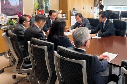 村田観光庁長官要請写真