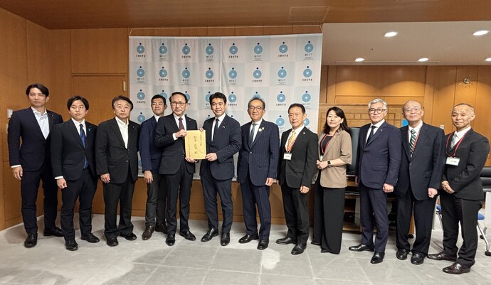 文部科学大臣要請時の写真