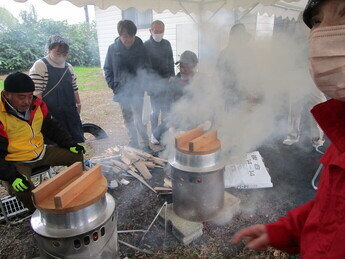 炊き出し訓練の様子