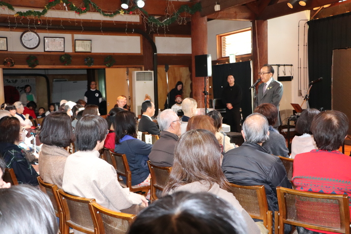 挨拶をする市長